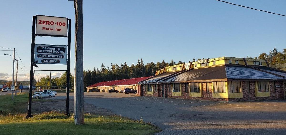 Zero-100 Motel Heron Bay Экстерьер фото